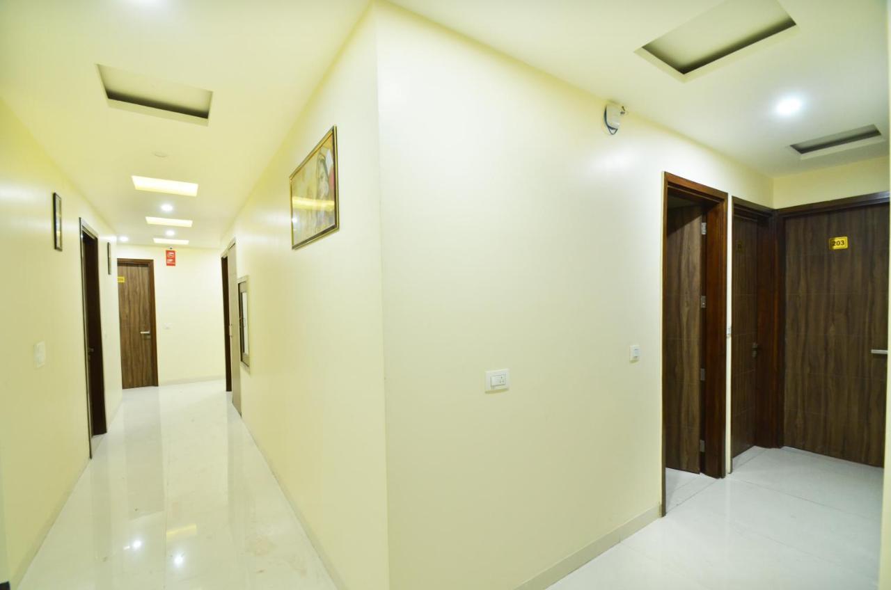 Capital O 8510 Welcome Inn أمريتسار المظهر الخارجي الصورة