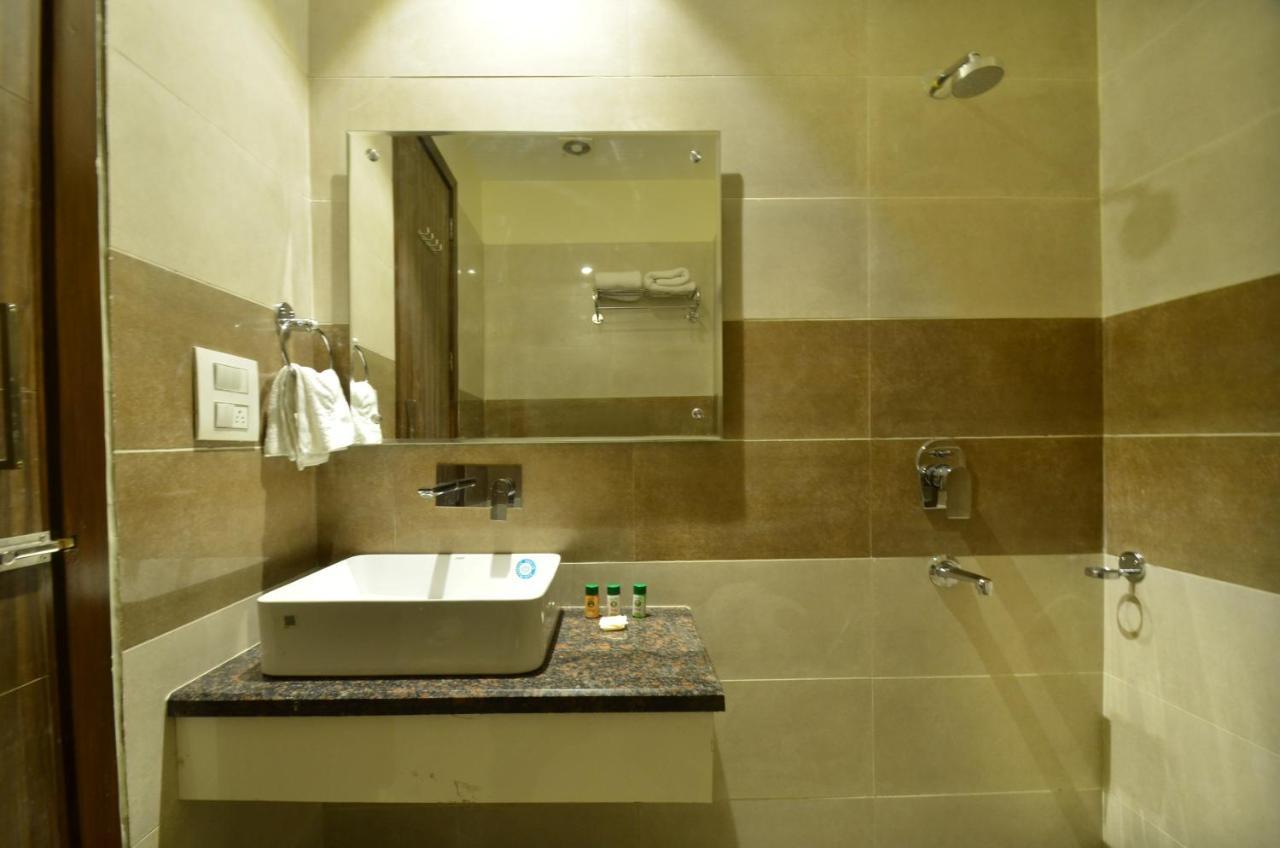 Capital O 8510 Welcome Inn أمريتسار المظهر الخارجي الصورة